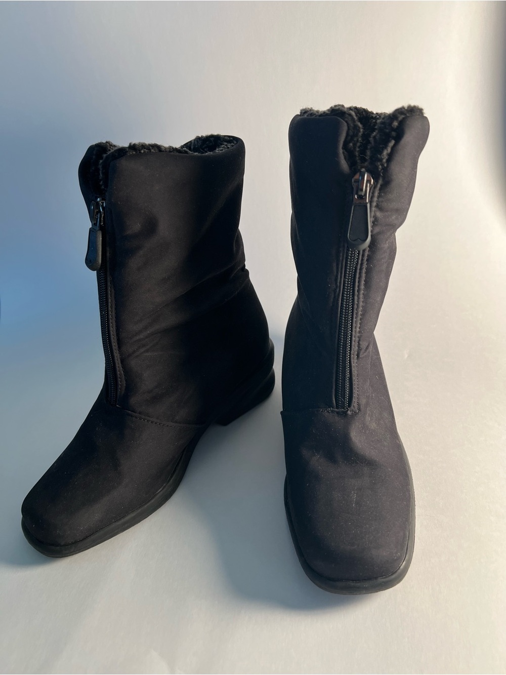 Toe Warmers Cozy Black Women's Winter Zip-Up Faux Fur Boots Size 6M